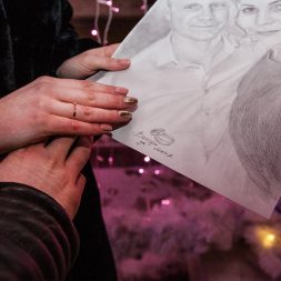 Баннер с предложением руки и сердца Баннер с предложением руки и сердца