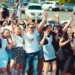 Флешмоб на последний звонок Флешмоб на последний звонок