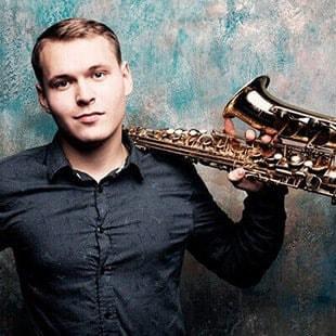 саксофонист