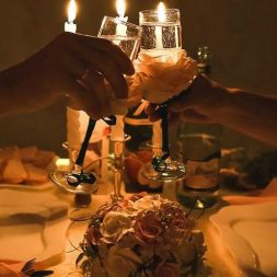 Романтическое свидание в пещере Романтическое свидание в пещере