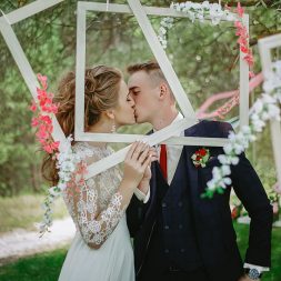 Оформление фотозоны на свадьбу Оформление фотозоны на свадьбу